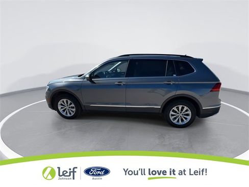 Used 2018 Volkswagen Tiguan SE w/ Panoramic Sunroof Package image 7