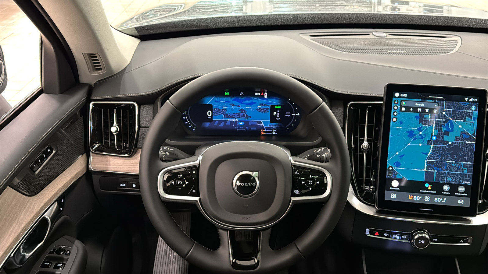 New 2026 Volvo XC90 T8 Plus w/ Protection Package Premier AWD/4WD image 12