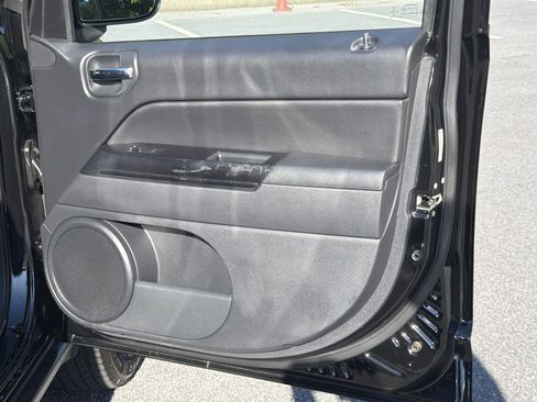 Used 2016 Jeep Compass Sport w/ Power Value Group FWD image 17