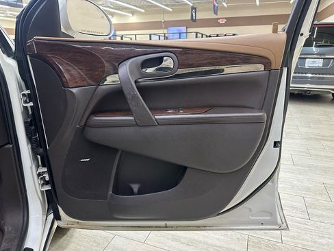 Used 2015 Buick Enclave Leather AWD/4WD image 37