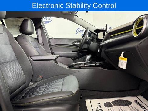 New 2026 Chevrolet Trax LT w/ Driver Confidence Package FWD image 17
