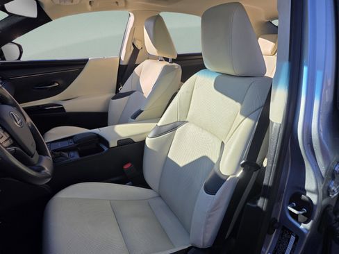 Certified 2022 Lexus ES 350 w/ Premium Package image 13