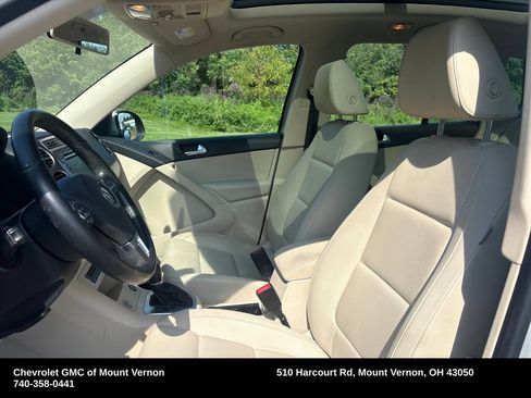 Used 2015 Volkswagen Tiguan SE AWD/4WD image 11