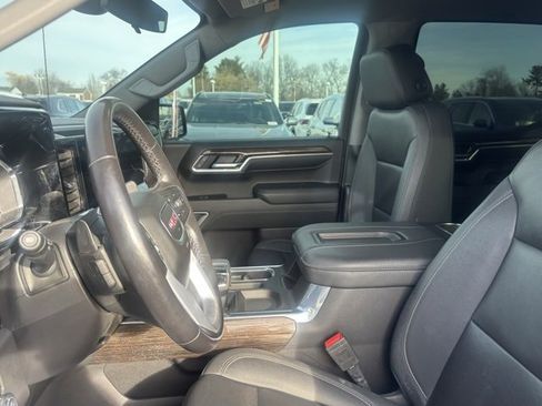 Used 2022 GMC Sierra 1500 Elevation w/ Elevation Premium Package image 11