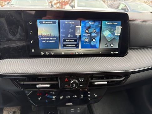 New 2026 Nissan Kicks SR w/ Cold Weather Package image 10