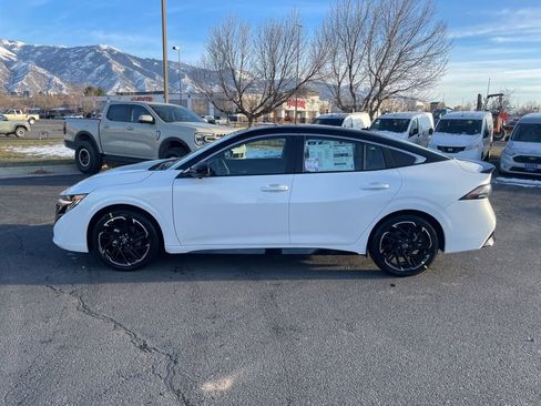 New 2026 Nissan Sentra SR image 8