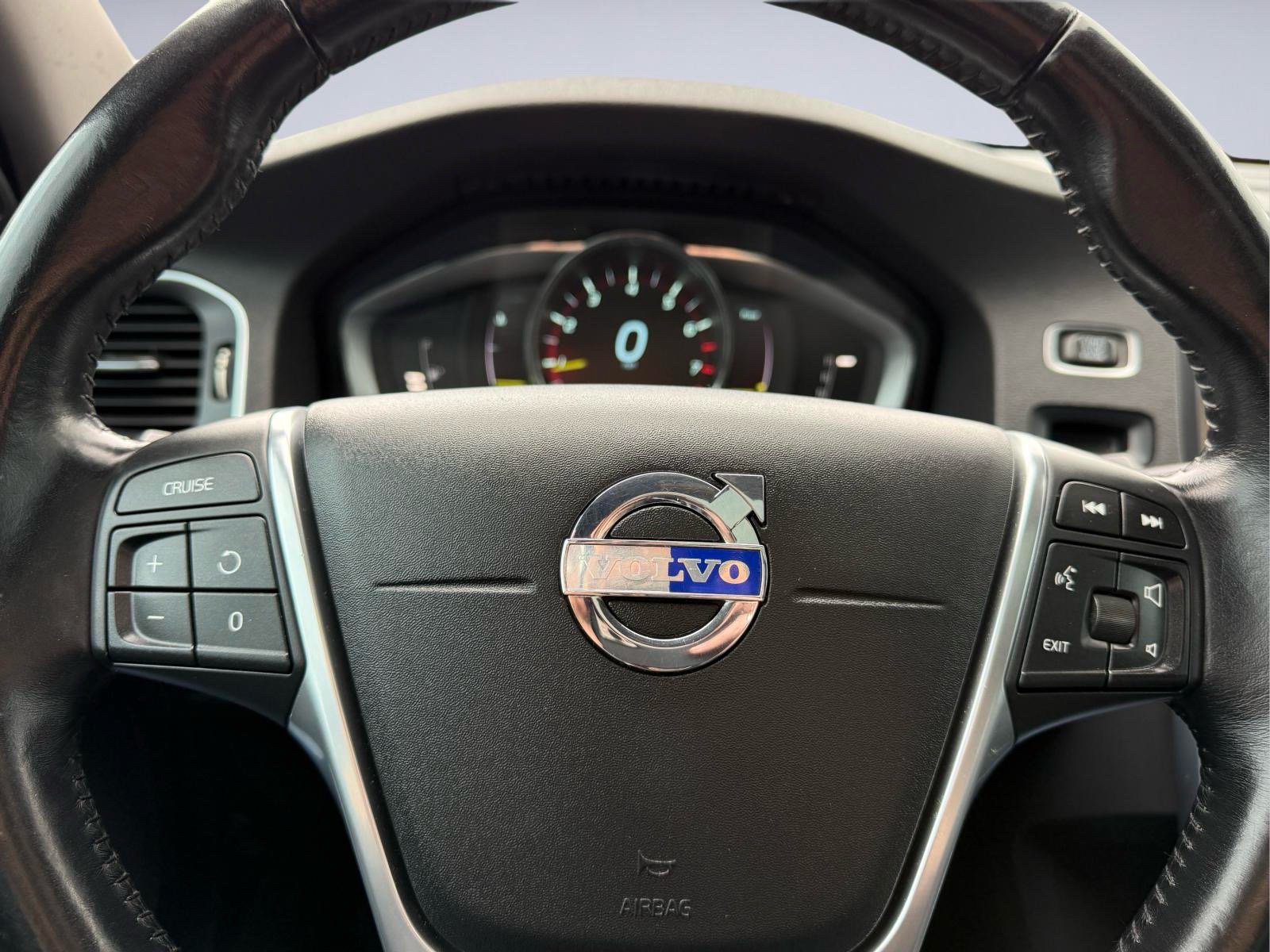 Used 2015 Volvo S60 T5 Platinum FWD image 34
