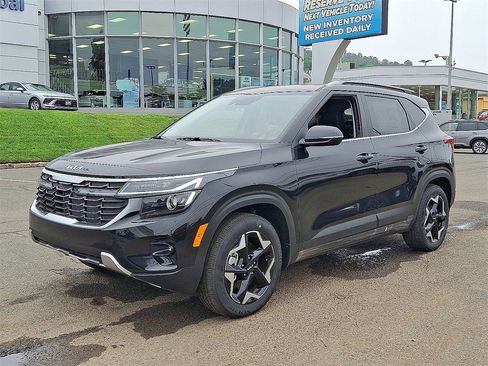 New 2025 Kia Seltos EX image 2