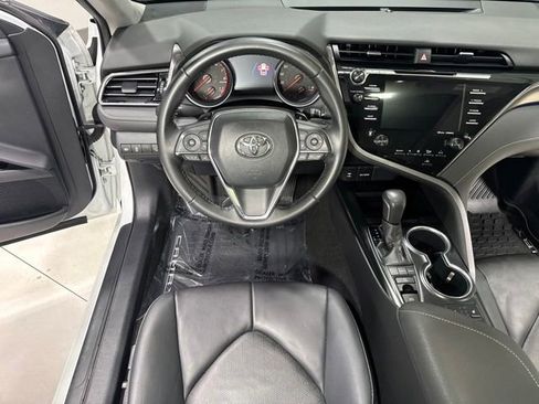 Used 2019 Toyota Camry XSE FWD image 17