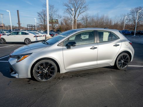 Used 2021 Toyota Corolla SE image 3