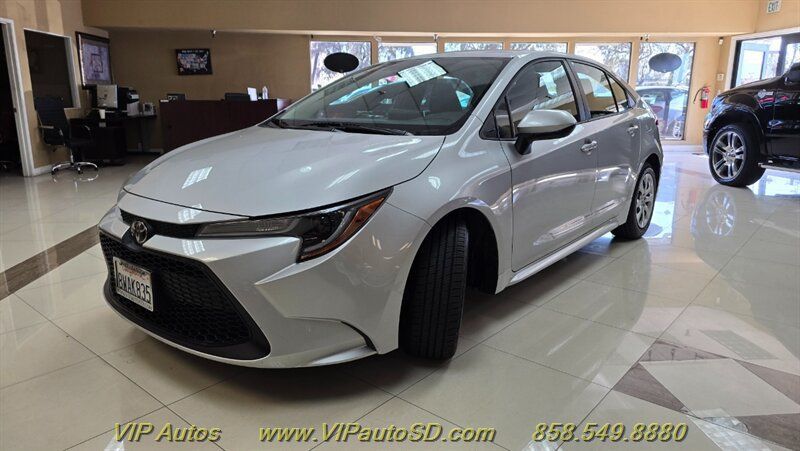 Used 2021 Toyota Corolla LE w/ Carpet Mat Package (TMS) FWD image 2