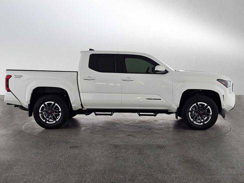 Used 2024 Toyota Tacoma TRD Sport AWD/4WD image 2
