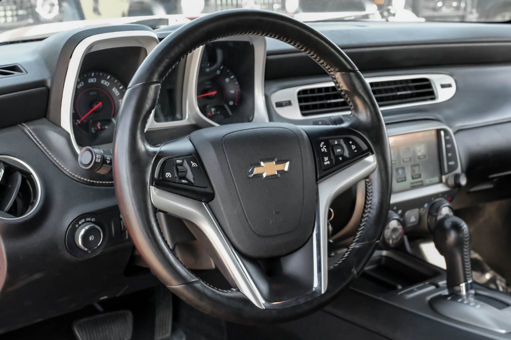 Used 2015 Chevrolet Camaro LT RWD image 20