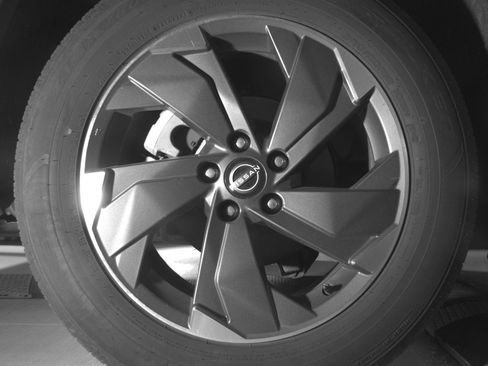 Used 2025 Nissan Rogue SV image 15