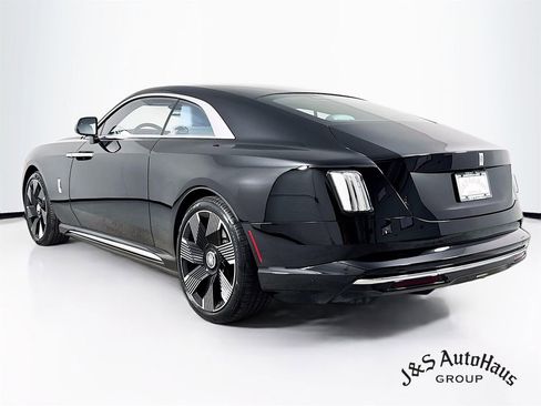 Used 2024 Rolls-Royce Spectre w/ Spectre Launch Package image 5