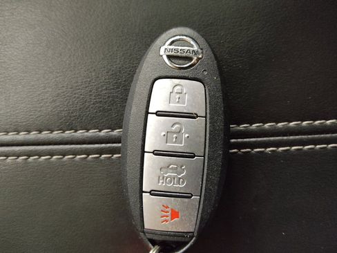 Used 2023 Nissan Sentra SV FWD image 32