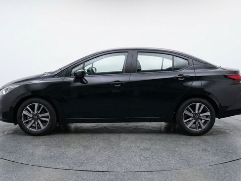 Used 2025 Nissan Versa SV FWD image 5