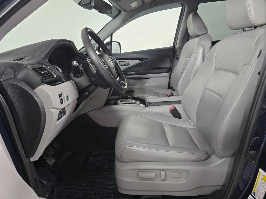 Used 2018 Honda Pilot Touring image 21