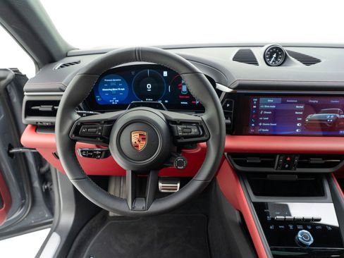 New 2026 Porsche Macan 4S Electric image 32