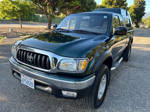 Used 2001 Toyota Tacoma PreRunner RWD image 3