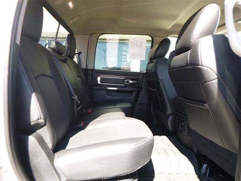 Used 2015 RAM 3500 Laramie w/ Convenience Group AWD/4WD image 8