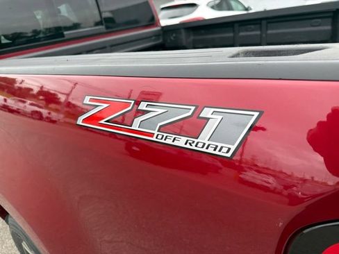Used 2018 Chevrolet Colorado Z71 AWD/4WD image 37