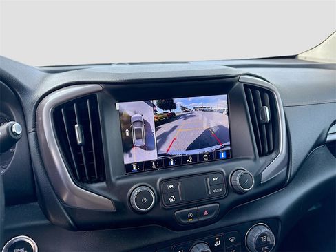 Used 2024 GMC Terrain AT4 w/ Infotainment Package II image 15