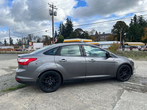 Used 2013 Ford Focus SE image 28