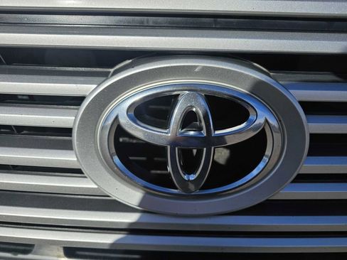 Used 2014 Toyota Tundra Limited image 38