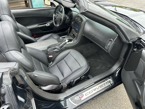Used 2013 Chevrolet Corvette Convertible RWD image 14