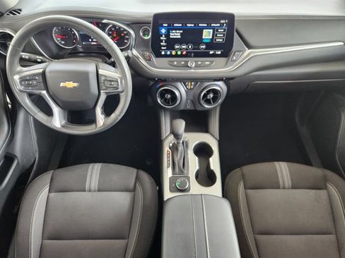 Used 2025 Chevrolet Blazer LT FWD image 26