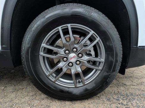 Used 2025 GMC Acadia Elevation image 22