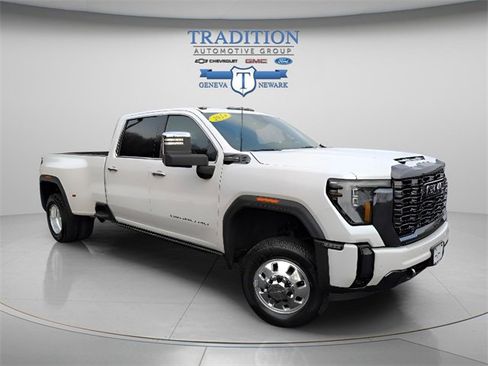 Used 2024 GMC Sierra 3500 Denali Ultimate image 7