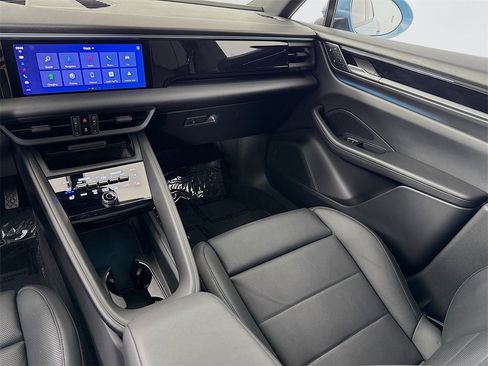 Used 2024 Porsche Macan 4 Electric image 25