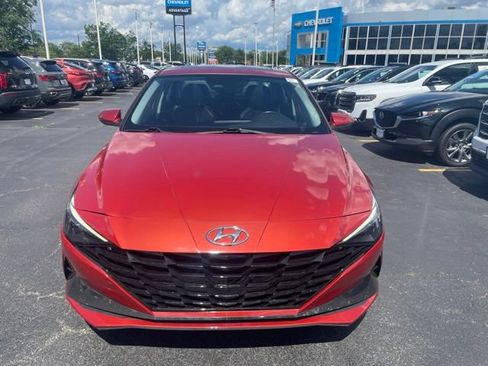 Used 2021 Hyundai Elantra Limited FWD image 6