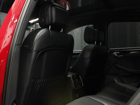 New 2026 Porsche Macan AWD/4WD image 20