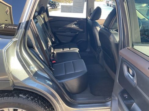 Used 2023 Nissan Rogue SV w/ SV Premium Package image 31