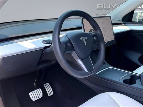Used 2023 Tesla Model Y Performance AWD/4WD image 13