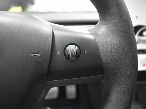 Used 2023 Tesla Model 3 Performance image 27