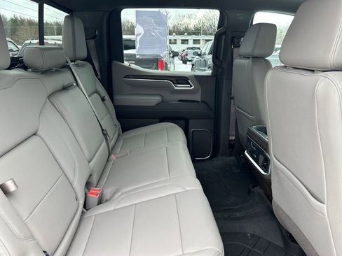 Used 2022 GMC Sierra 1500 SLT w/ SLT Convenience Package image 15