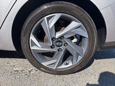 Certified 2025 Hyundai Elantra Sport FWD image 26
