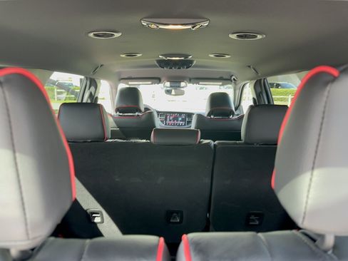 Used 2025 Dodge Durango GT w/ Blacktop Package RWD image 12