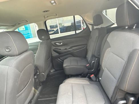 Used 2021 Chevrolet Traverse LT AWD/4WD image 17
