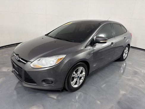 Used 2014 Ford Focus SE FWD image 8