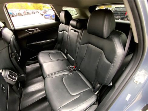 Used 2023 Kia Sportage EX image 18