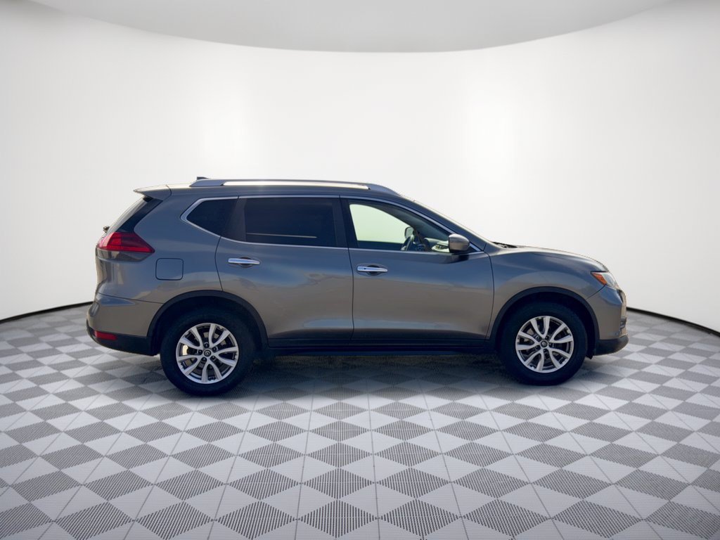 Used 2018 Nissan Rogue SV FWD image 8