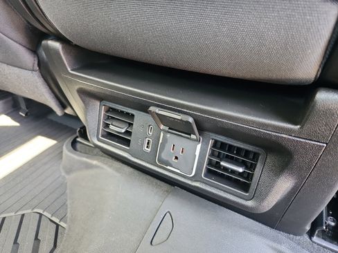 Used 2022 Chevrolet Silverado 1500 LT image 41