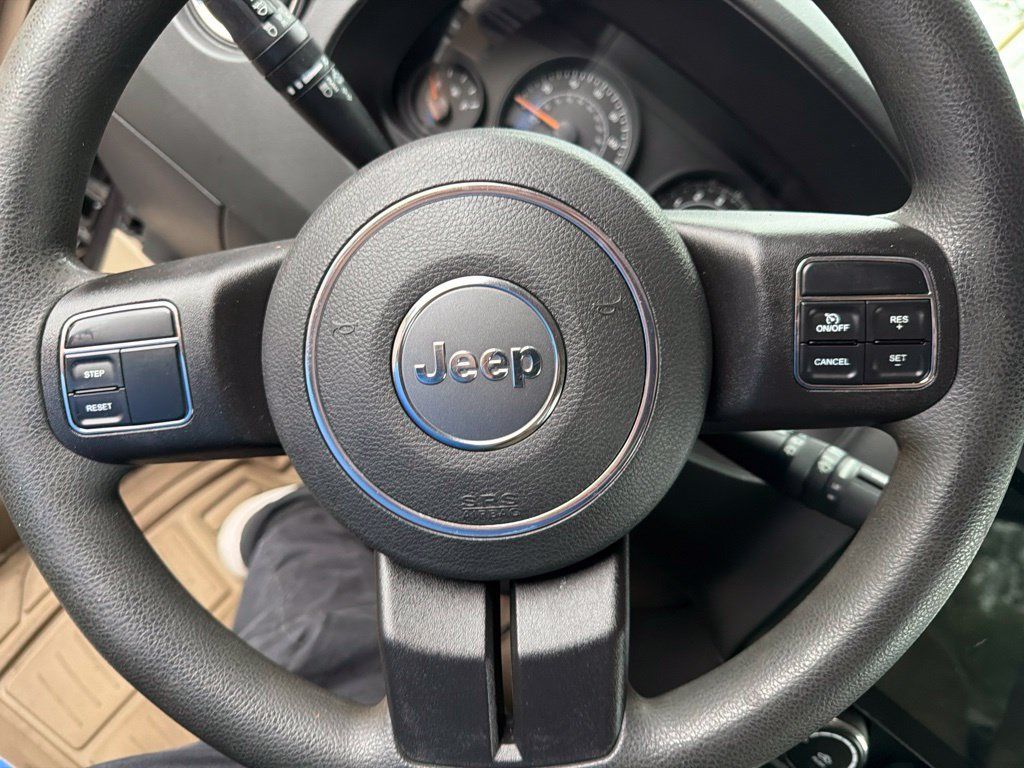 Used 2014 Jeep Patriot Sport w/ Power Value Group AWD/4WD image 18