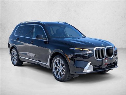 Used 2026 BMW X7 xDrive40i AWD/4WD image 3