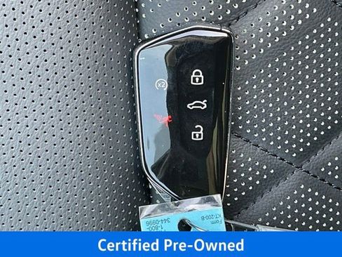 Used 2025 Volkswagen Atlas SEL Premium R-Line AWD/4WD image 39